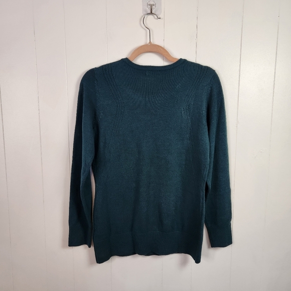 Reitmans Green Stretchy Fuzzy Cozy Long Sleeve Sweater Crew Neck New NWT Small - Picture 3 of 7
